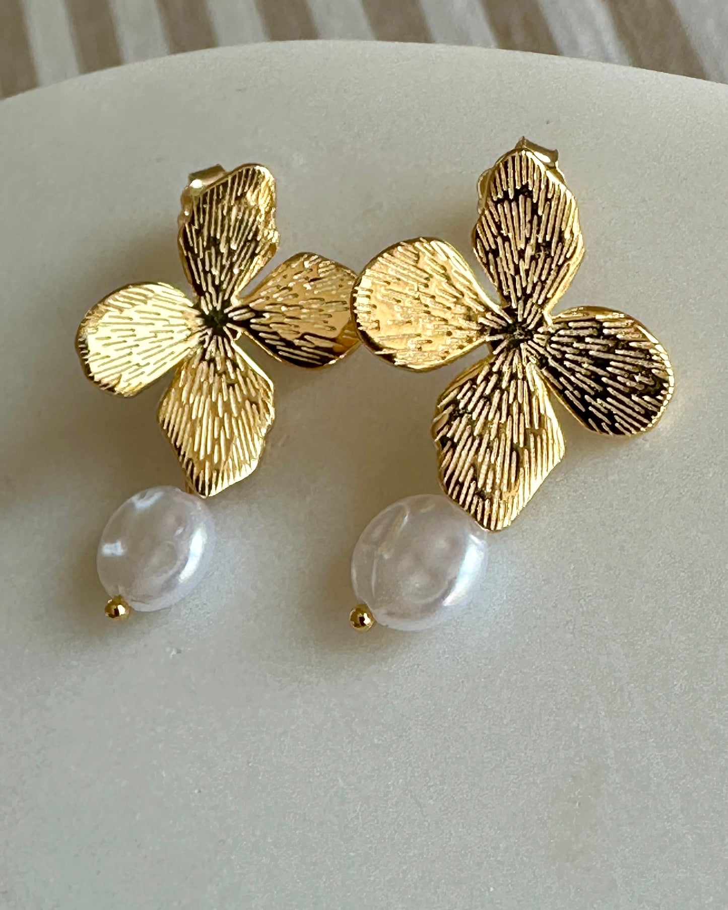 Candella Flower Clover Pearl Drop Earrings Gold