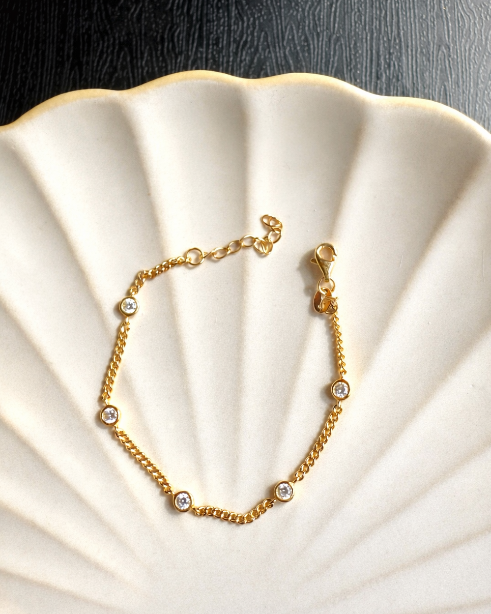 Candella Crystals Chain Bracelet Gold