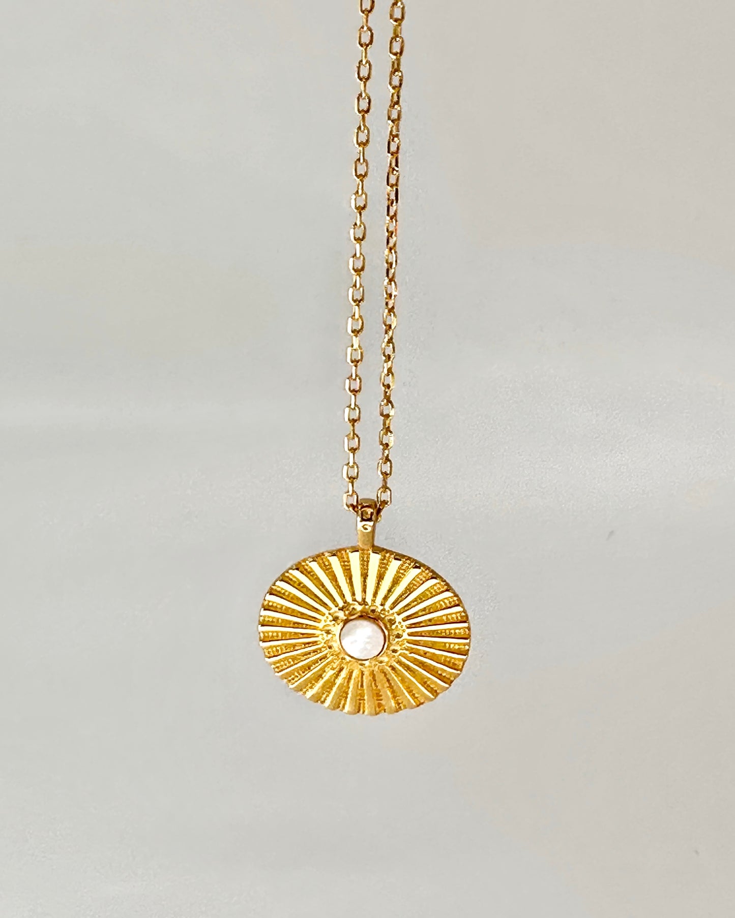 Candella Sunburst Pendant Necklace Gold